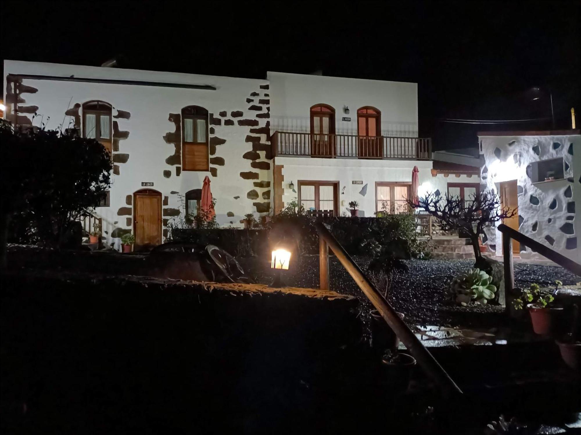 Las Casas Del Abuelito Julian & La Abuela Leonor Исора Экстерьер фото